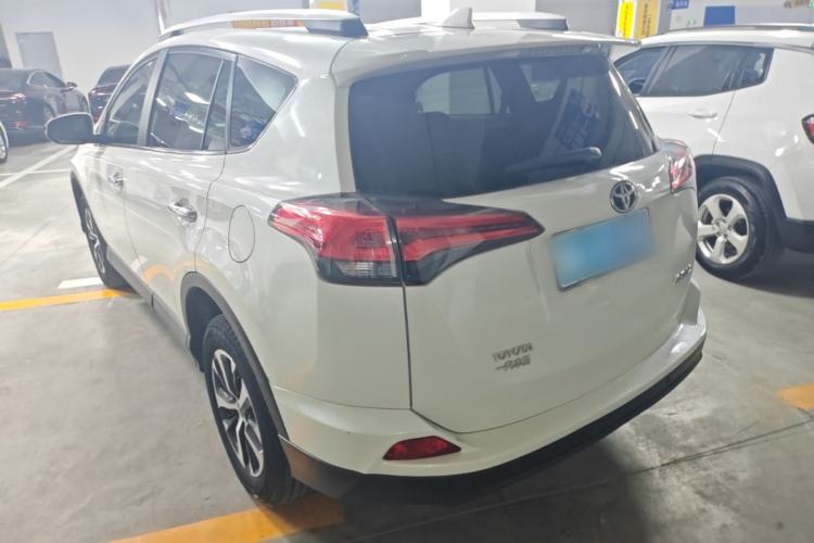 Used Toyota RAV4 2016 2.0L CVT Two-Wheel Drive Fashion Edition China V Standard Rear Left 45 Deg