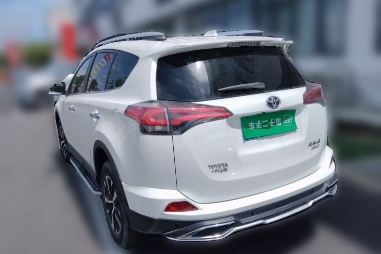Used Toyota RAV4 2016 2.0L CVT Two-Wheel Drive Fashion Edition China V Standard Rear Left 45 Deg