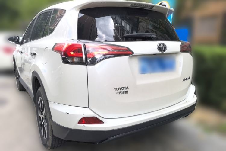 Used Toyota RAV4 2016 2.0L CVT Two-Wheel Drive Comfort Edition China V Standard Rear Left 45 Deg