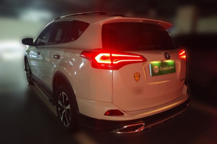 Used Toyota RAV4 2016 2.0L CVT Two-Wheel Drive Fashion Edition China V Standard Rear Left 45 Deg