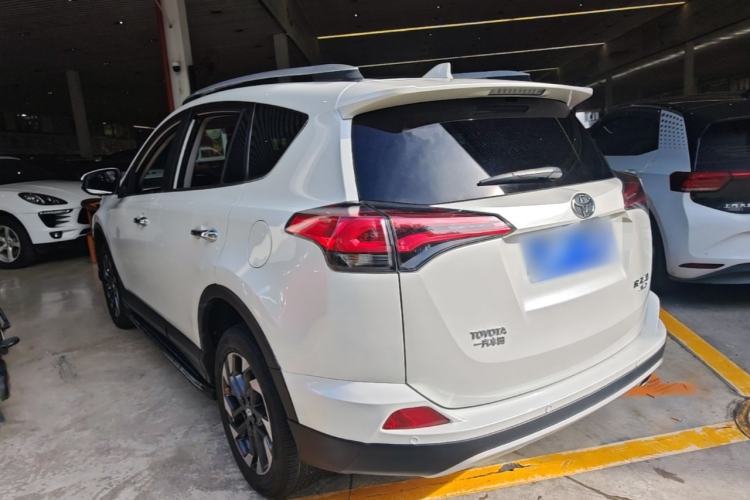 Used Toyota RAV4 2016 2.5L Automatic 4x4 Elite Edition Rear Left 45 Deg