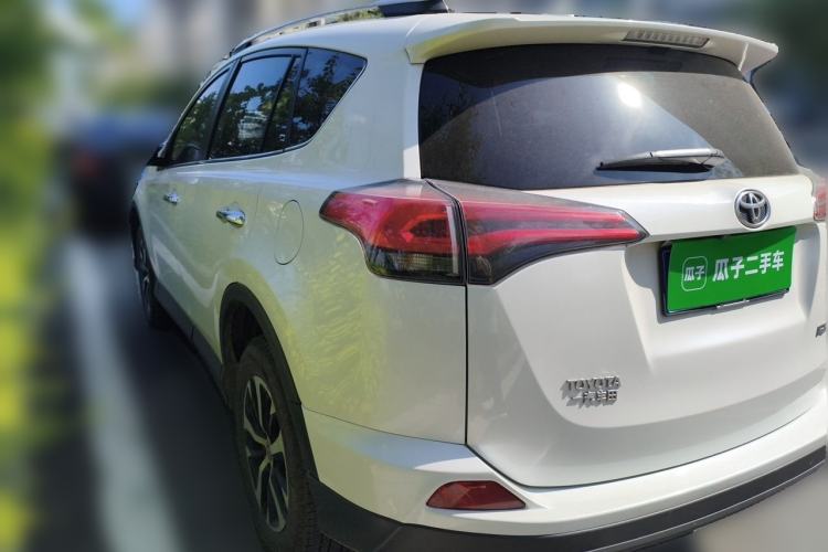 Used Toyota RAV4 2016 2.0L CVT Two-Wheel Drive Fashion Edition China V Standard Rear Left 45 Deg