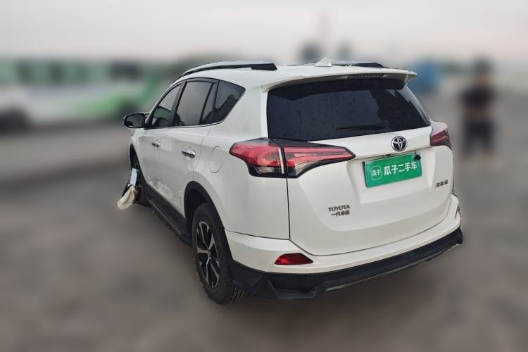 Used Toyota RAV4 2016 2.0L CVT Two-Wheel Drive Fashion Edition China V Standard Rear Left 45 Deg