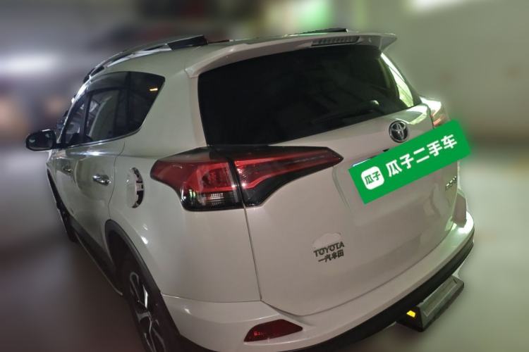 Used Toyota RAV4 2016 2.0L CVT Two-Wheel Drive Fashion Edition China V Standard Rear Left 45 Deg