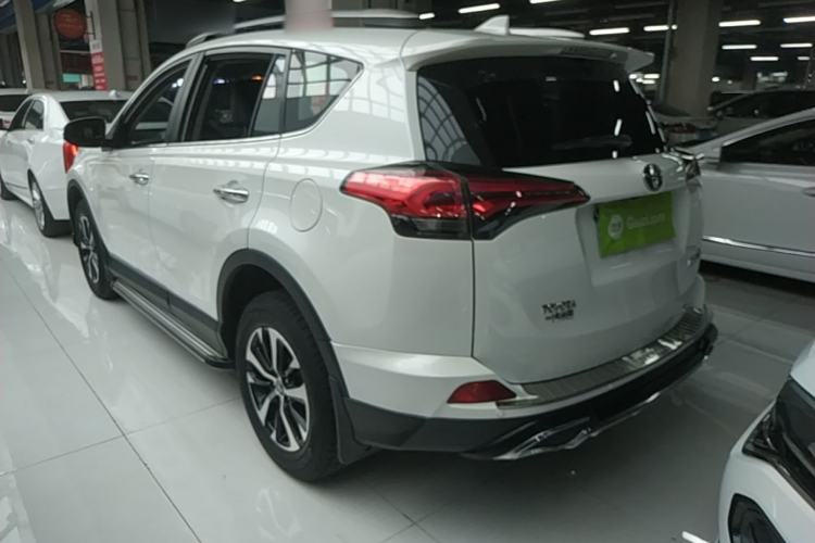 Used Toyota RAV4 2016 2.0L CVT Two-Wheel Drive Fashion Edition China V Standard Rear Left 45 Deg