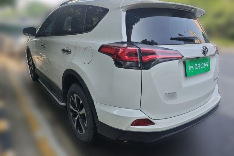 Used Toyota RAV4 2016 2.0L CVT Two-Wheel Drive Fashion Edition China V Standard Rear Left 45 Deg