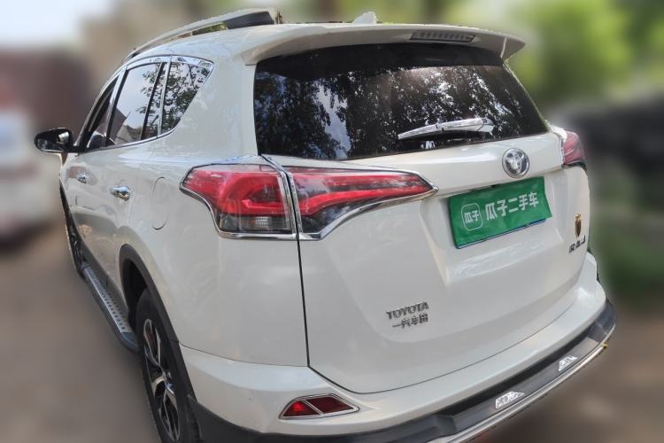 Used Toyota RAV4 2016 2.0L CVT Two-Wheel Drive Fashion Edition China V Standard Rear Left 45 Deg