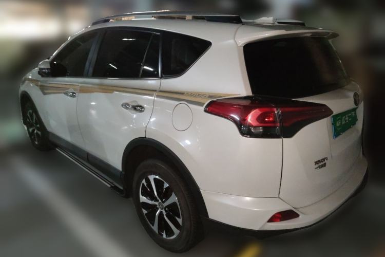 Used Toyota RAV4 2016 2.0L CVT Two-Wheel Drive Comfort Edition China V Standard Rear Left 45 Deg