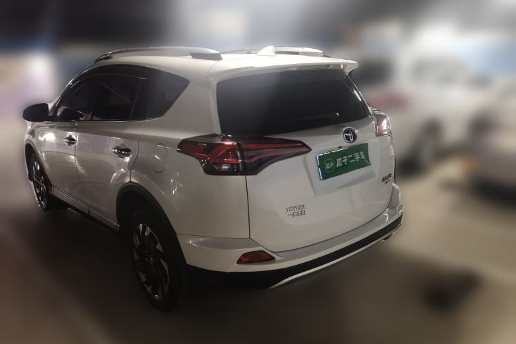 Used Toyota RAV4 2016 2.5L Automatic 4x4 Elite Edition Rear Left 45 Deg