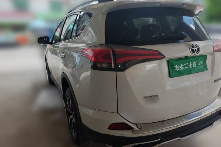 Used Toyota RAV4 2016 2.0L CVT Two-Wheel Drive Fashion Edition China V Standard Rear Left 45 Deg