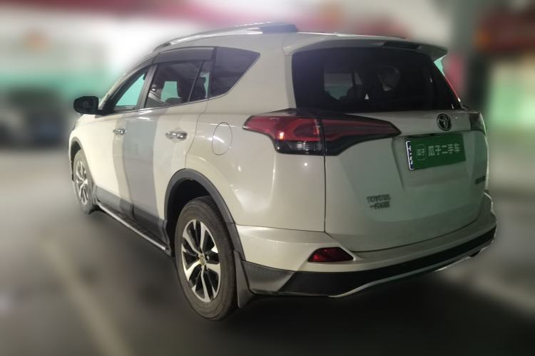 Used Toyota RAV4 2016 2.0L CVT Two-Wheel Drive Smart Edition China V Standard Rear Left 45 Deg
