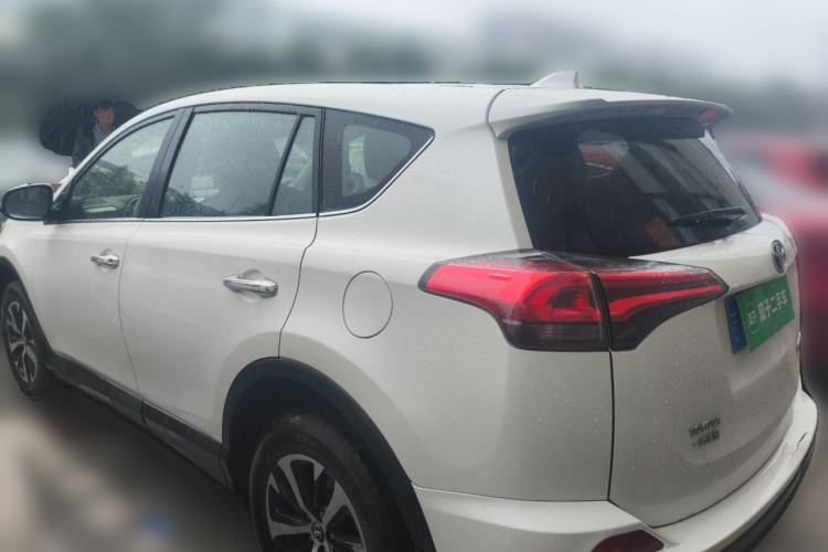 Used Toyota RAV4 2016 2.0L CVT Two-Wheel Drive Comfort Edition China V Standard Rear Left 45 Deg