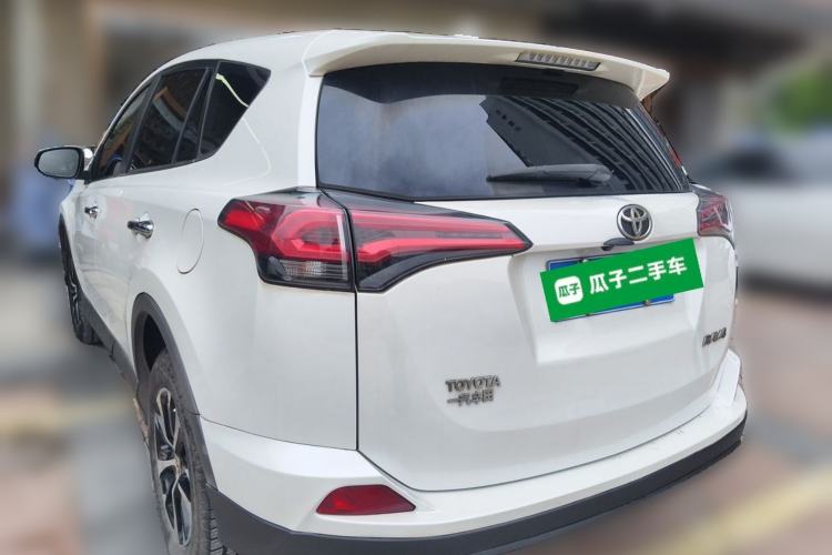 Used Toyota RAV4 2016 2.0L CVT Two-Wheel Drive Fashion Edition China V Standard Rear Left 45 Deg