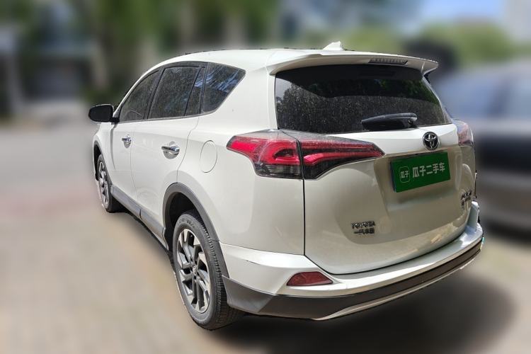Used Toyota RAV4 2016 2.5L Automatic 4x4 Elite Edition Rear Left 45 Deg
