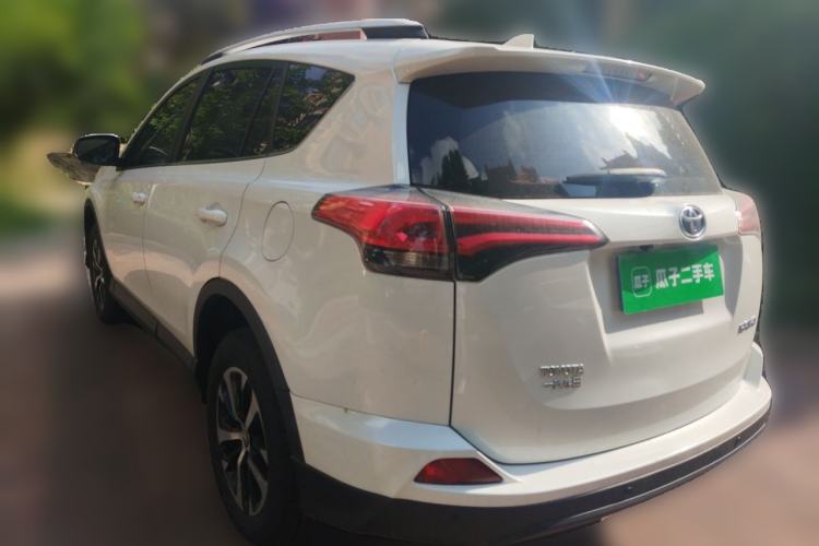 Used Toyota RAV4 2016 2.0L CVT Two-Wheel Drive Urban Edition China V Standard Rear Left 45 Deg