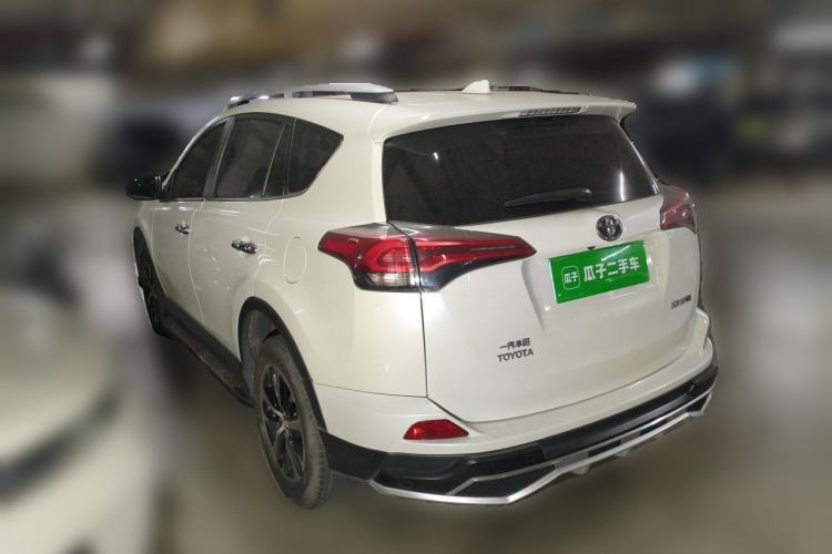 Used Toyota RAV4 2016 2.0L CVT Two-Wheel Drive Fashion Edition China V Standard Rear Left 45 Deg