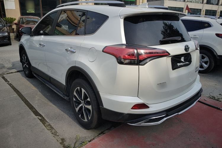Used Toyota RAV4 2016 2.0L CVT Two-Wheel Drive Fashion Edition China V Standard Rear Left 45 Deg