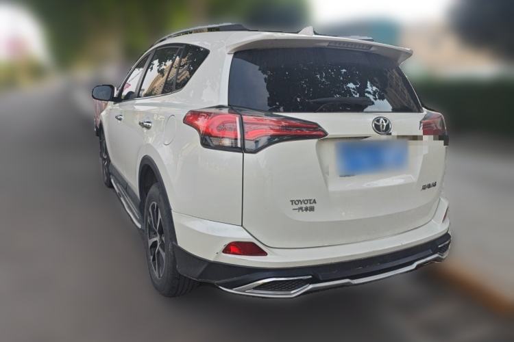 Used Toyota RAV4 2016 2.0L CVT Two-Wheel Drive Fashion Edition China V Standard Rear Left 45 Deg