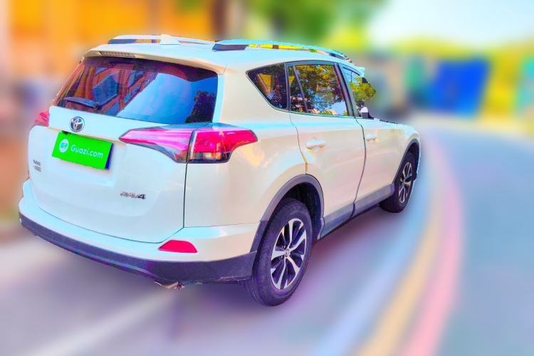 Used Toyota RAV4 2016 2.0L CVT Two-Wheel Drive Urban Edition China V Standard Rear Right 45 Deg