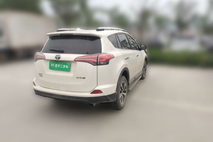 Used Toyota RAV4 2016 2.0L CVT Two-Wheel Drive Comfort Edition China V Standard Rear Right 45 Deg