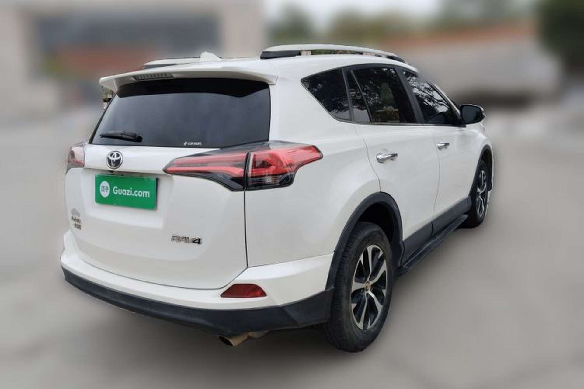 Used Toyota RAV4 2016 2.0L CVT Two-Wheel Drive Fashion Edition China V Standard Rear Right 45 Deg