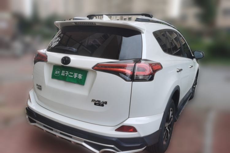 Used Toyota RAV4 2016 2.0L CVT Two-Wheel Drive Smart Edition China V Standard Rear Right 45 Deg