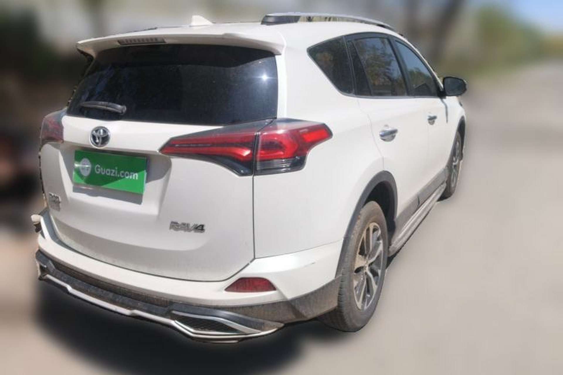 Used Toyota RAV4 2016 2.0L CVT Two-Wheel Drive Comfort Edition China V Standard Rear Right 45 Deg