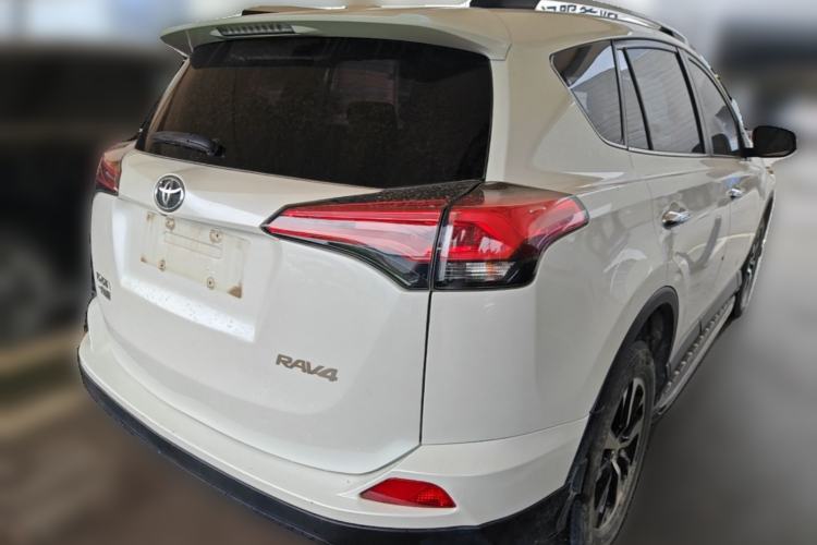 Used Toyota RAV4 2016 2.0L CVT Two-Wheel Drive Fashion Edition China V Standard Rear Right 45 Deg