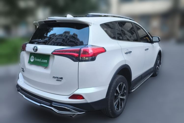 Used Toyota RAV4 2016 2.0L CVT 4x4 New Edition China V Standard Rear Right 45 Deg