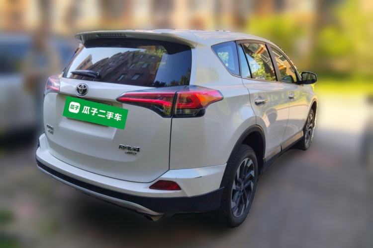 Used Toyota RAV4 2016 2.5L Automatic 4x4 Elite Edition Rear Right 45 Deg