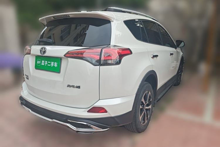 Used Toyota RAV4 2016 2.0L CVT Two-Wheel Drive Smart Edition China V Standard Rear Right 45 Deg