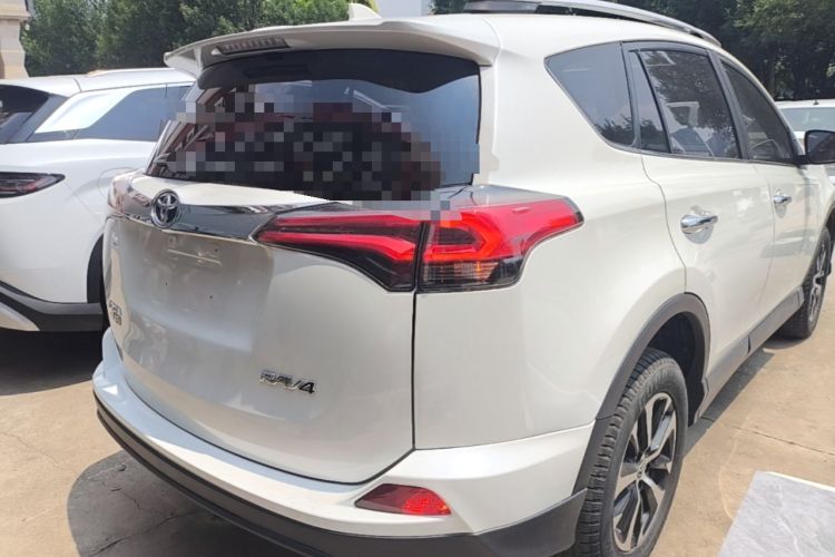 Used Toyota RAV4 2016 2.0L CVT Two-Wheel Drive Comfort Edition China V Standard Rear Right 45 Deg