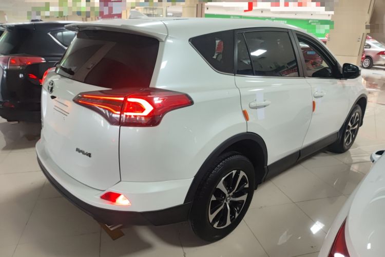 Used Toyota RAV4 2016 2.0L CVT Two-Wheel Drive Urban Edition China V Standard Rear Right 45 Deg