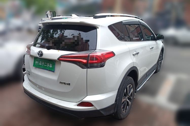 Used Toyota RAV4 2016 2.0L CVT Two-Wheel Drive Fashion Edition China V Standard Rear Right 45 Deg