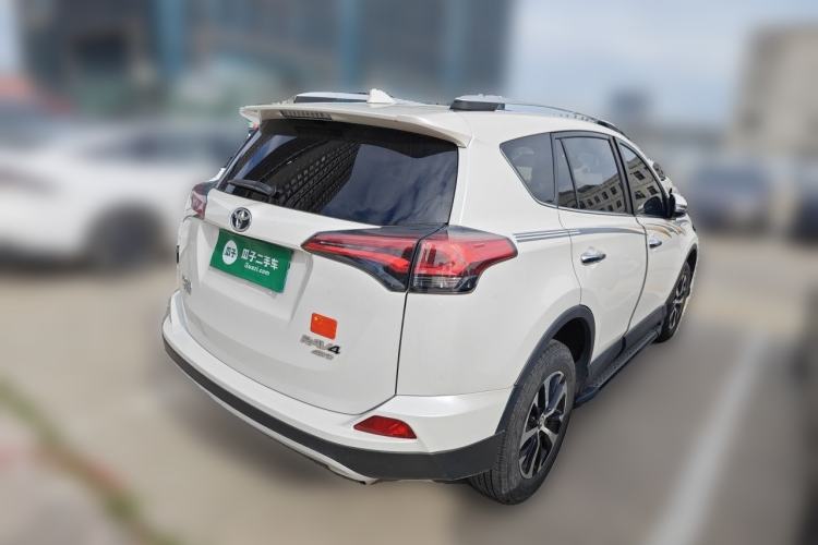 Used Toyota RAV4 2016 2.0L CVT 4x4 New Edition China V Standard Rear Right 45 Deg