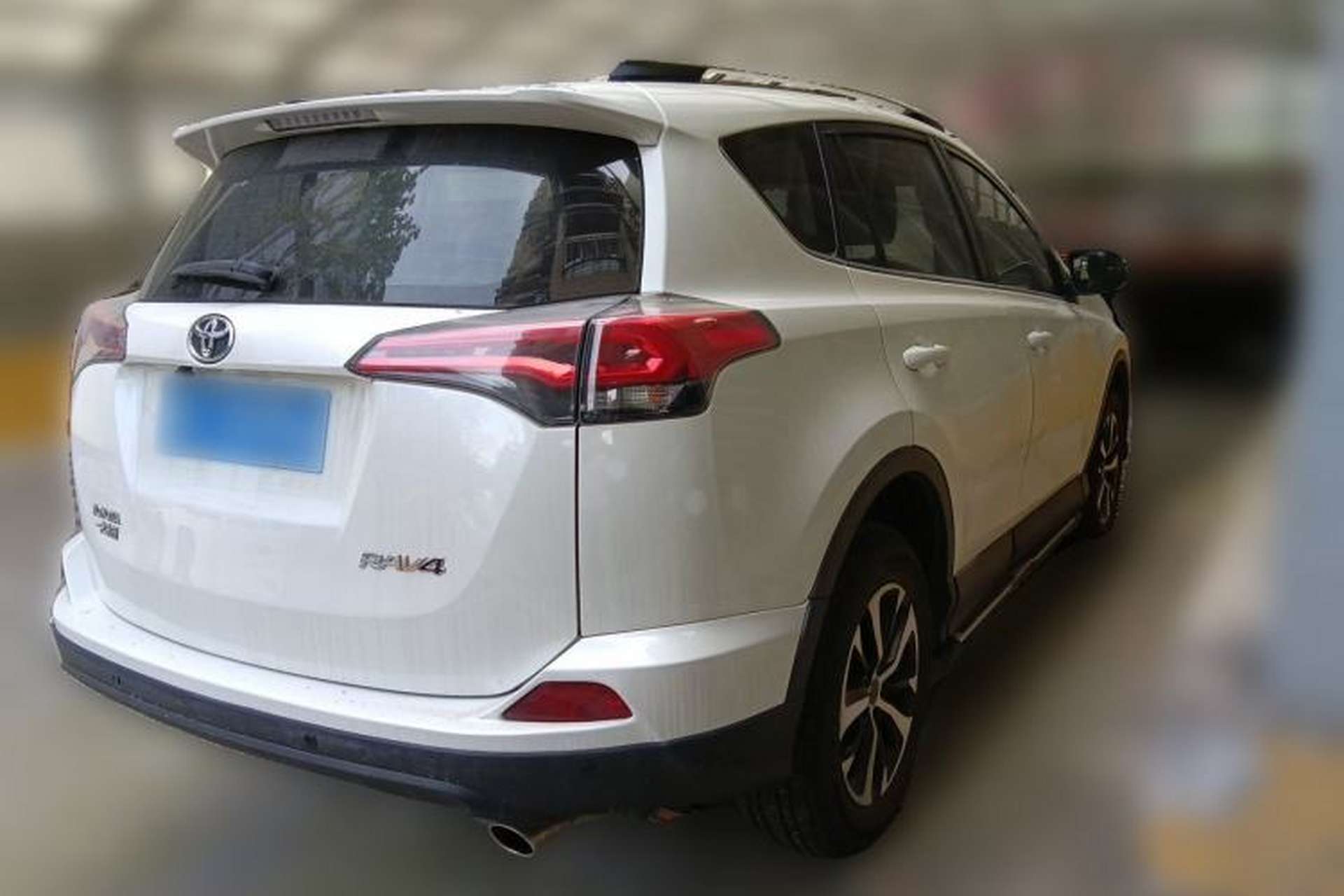 Used Toyota RAV4 2016 2.0L CVT Two-Wheel Drive Urban Edition China V Standard Rear Right 45 Deg