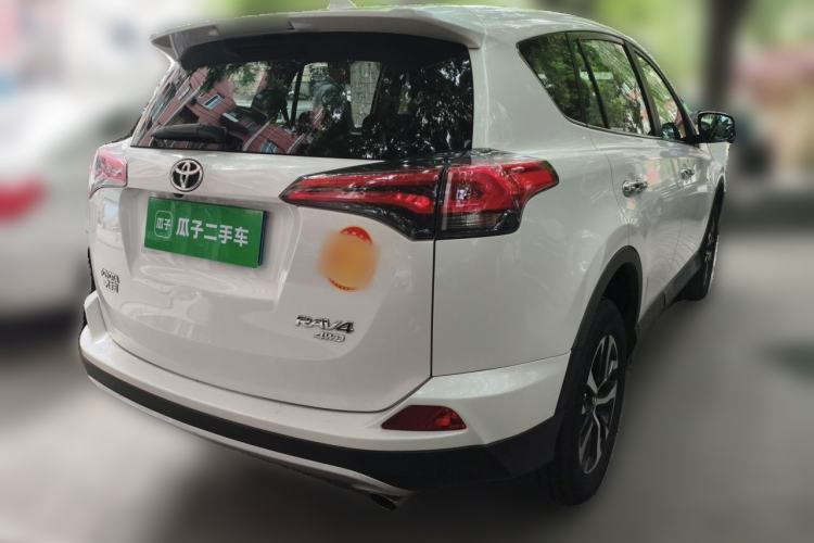 Used Toyota RAV4 2016 2.0L CVT 4x4 New Edition China V Standard Rear Right 45 Deg