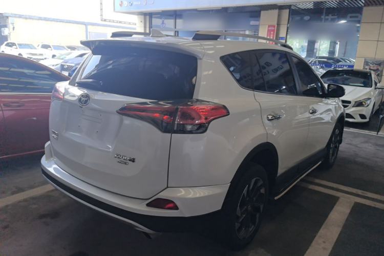 Used Toyota RAV4 2016 2.5L Automatic 4x4 Elite Edition Rear Right 45 Deg
