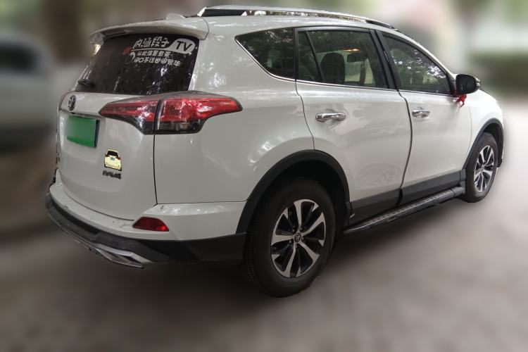 Used Toyota RAV4 2016 2.0L CVT Two-Wheel Drive Fashion Edition China V Standard Rear Right 45 Deg