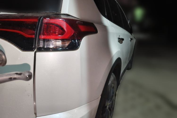 Used Toyota RAV4 2016 2.0L CVT Two-Wheel Drive Fashion Edition China V Standard Rear Right 45 Deg