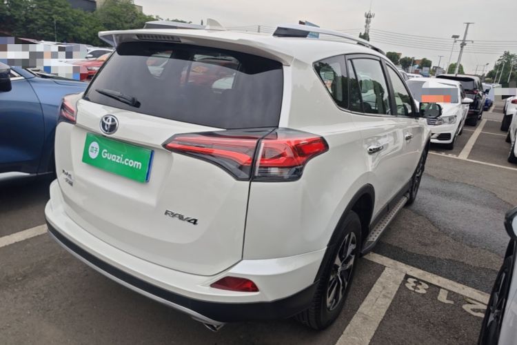 Used Toyota RAV4 2016 2.0L CVT Two-Wheel Drive Smart Edition China V Standard Rear Right 45 Deg