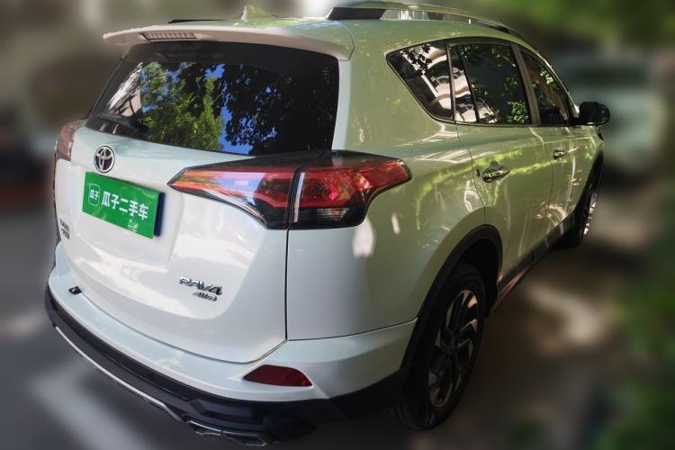 Used Toyota RAV4 2016 2.5L Automatic 4x4 Elite Edition Rear Right 45 Deg
