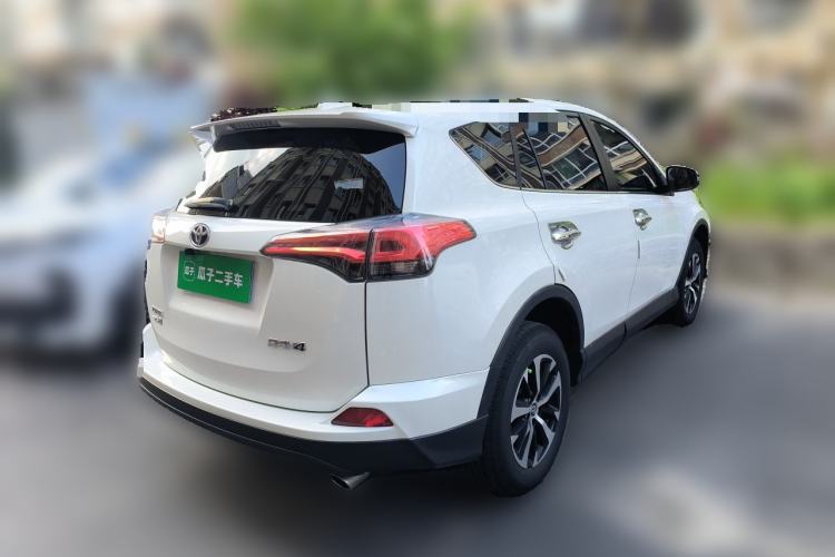 Used Toyota RAV4 2016 2.0L CVT Two-Wheel Drive Comfort Edition China V Standard Rear Right 45 Deg