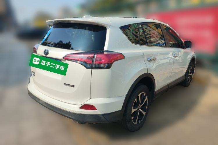 Used Toyota RAV4 2016 2.0L CVT Two-Wheel Drive Fashion Edition China V Standard Rear Right 45 Deg