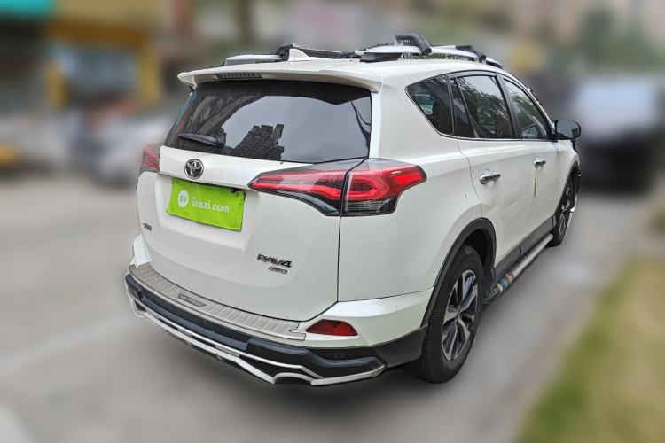 Used Toyota RAV4 2016 2.0L CVT Two-Wheel Drive Fashion Edition China V Standard Rear Right 45 Deg