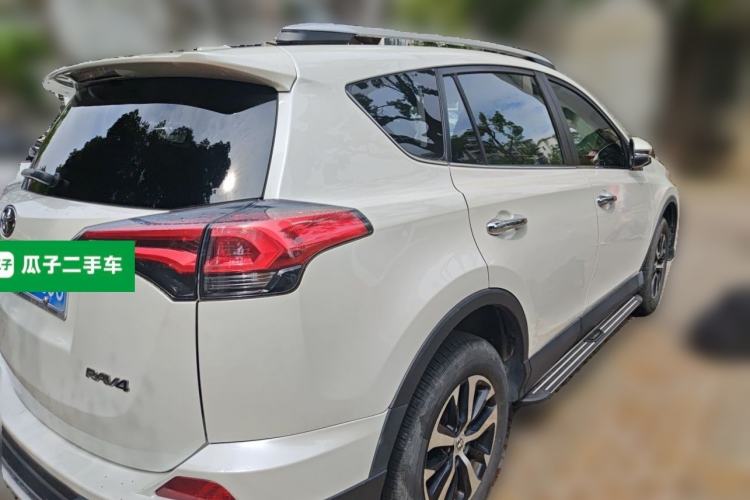 Used Toyota RAV4 2016 2.0L CVT Two-Wheel Drive Comfort Edition China V Standard Rear Right 45 Deg