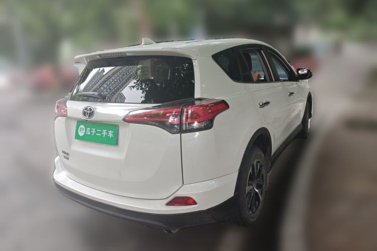 Used Toyota RAV4 2016 2.0L CVT Two-Wheel Drive Fashion Edition China V Standard Rear Right 45 Deg