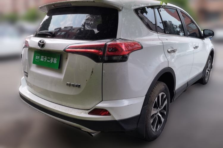 Used Toyota RAV4 2016 2.0L CVT Two-Wheel Drive Smart Edition China V Standard Rear Right 45 Deg