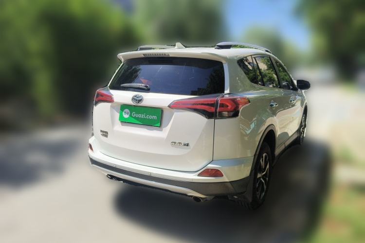 Used Toyota RAV4 2016 2.0L CVT Two-Wheel Drive Smart Edition China V Standard Rear Right 45 Deg