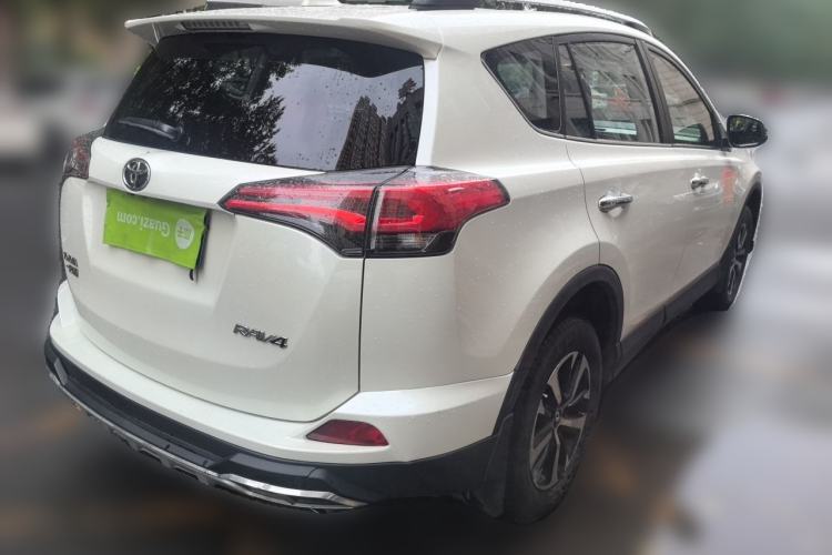 Used Toyota RAV4 2016 2.0L CVT Two-Wheel Drive Comfort Edition China V Standard Rear Right 45 Deg
